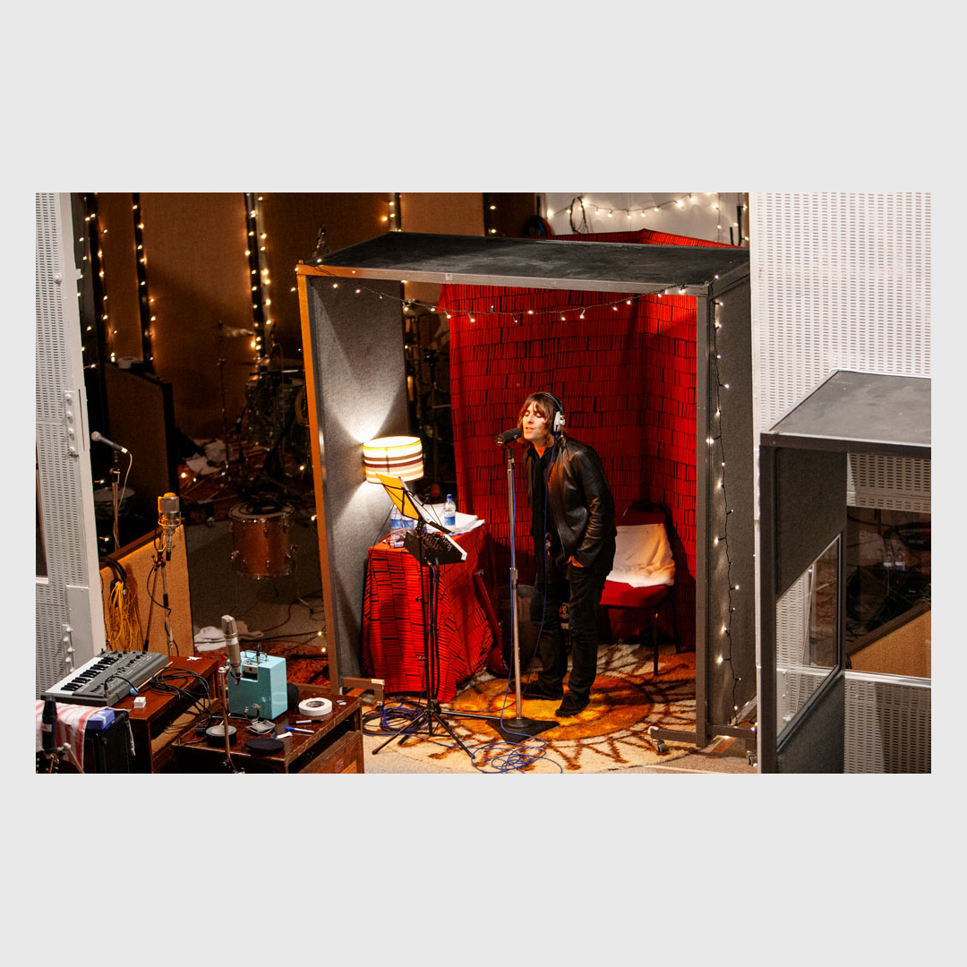 Oasis Liam Fairy Lights Limited Edition Print by Jill Furmanovsky [ vinyl ]